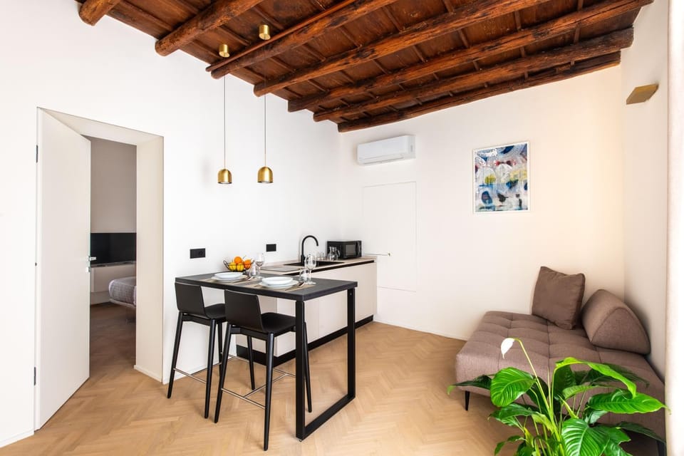 Living room, Dining area, air conditioner
