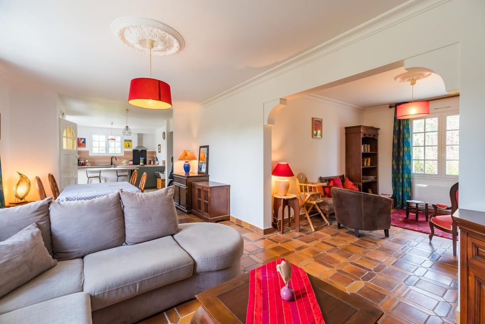 Living room, Seating area