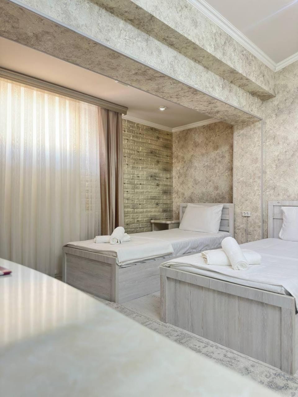 Bed, Bedroom, towels