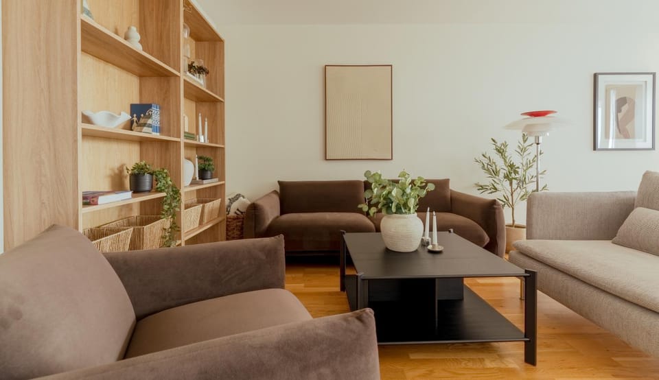 Living room, Seating area