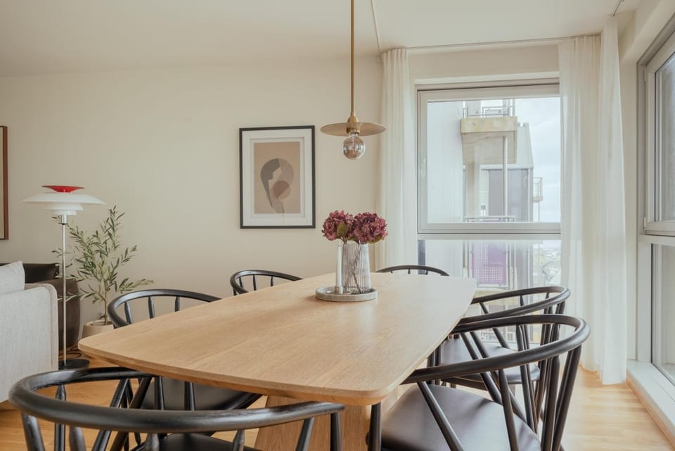 Seating area, Dining area