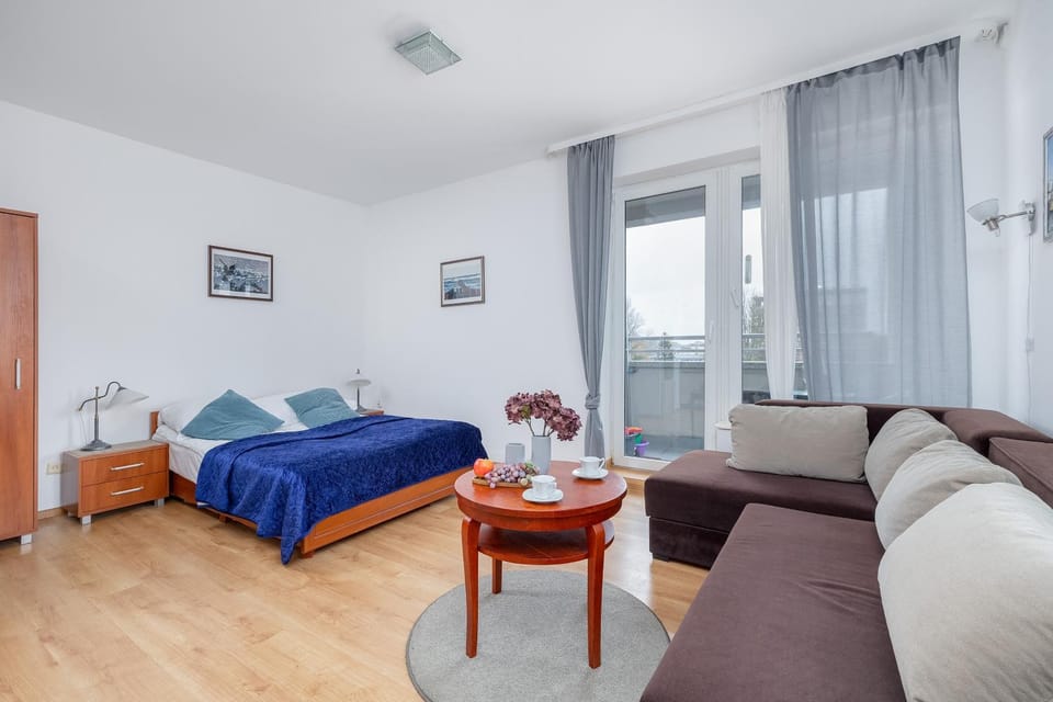 Bed, Living room, Seating area