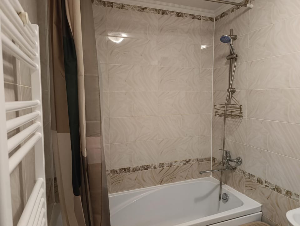 Bathroom, Bath