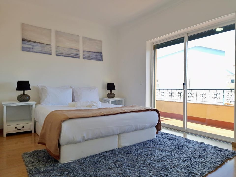 Bed, Balcony/Terrace, Bedroom