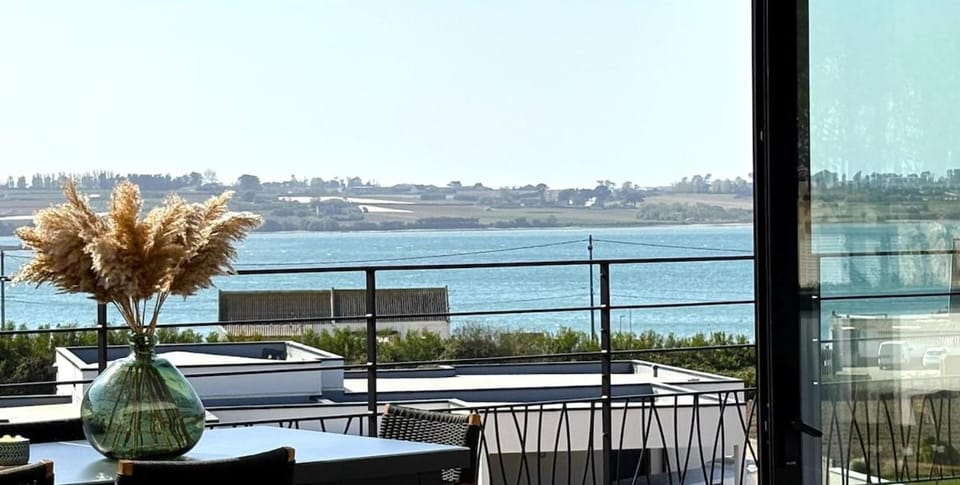 Natural landscape, Balcony/Terrace, Sea view