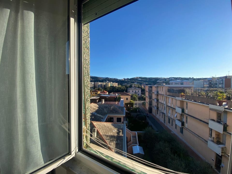 Property building, Day, Natural landscape, View (from property/room), Balcony/Terrace, City view, Mountain view