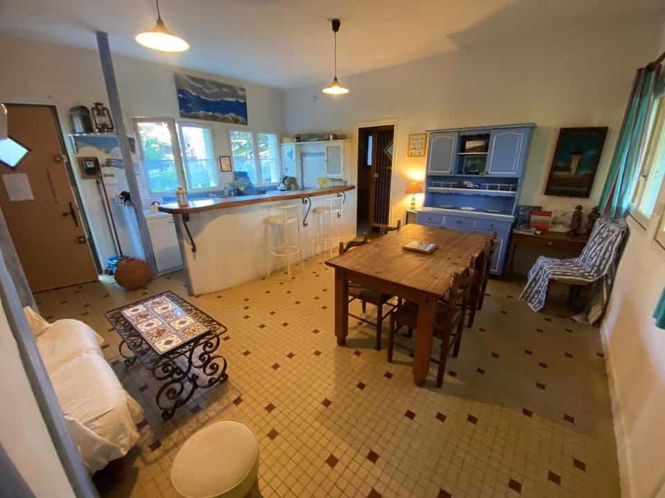 Lounge or bar, Dining area