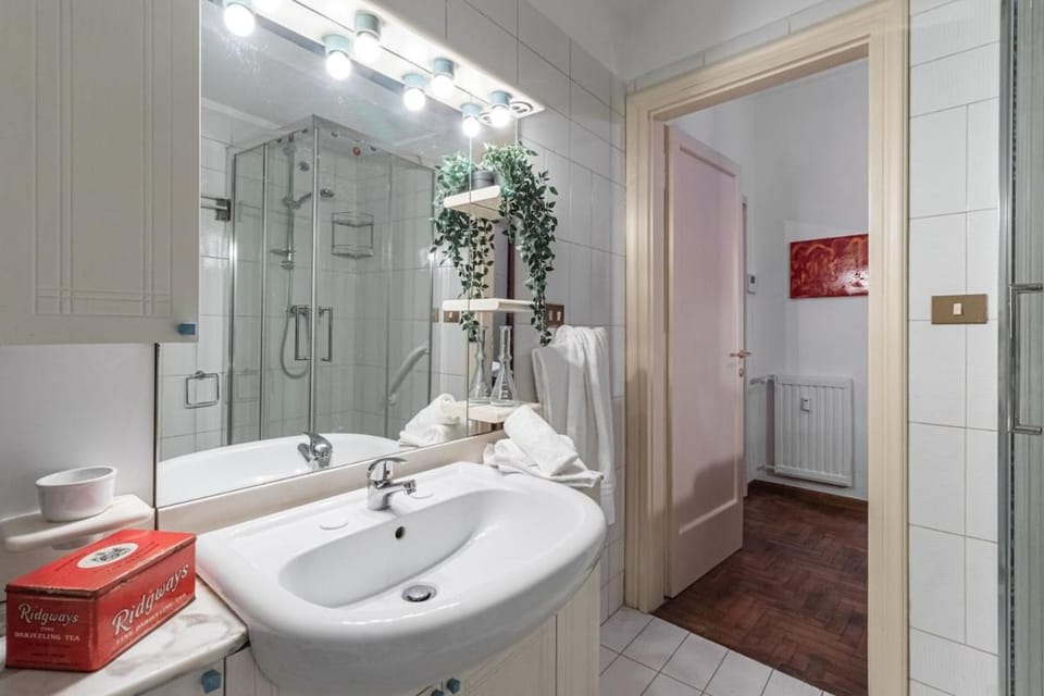 Toilet, Bathroom, Bath, towels