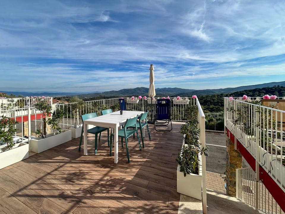 Day, Balcony/Terrace, Mountain view