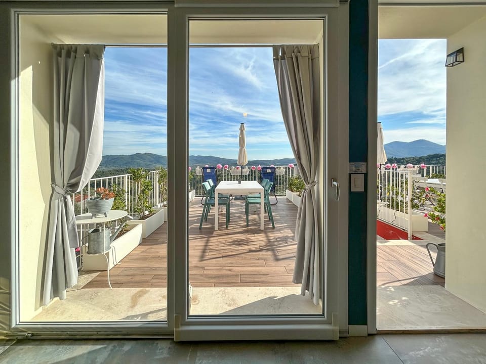 Balcony/Terrace, Dining area