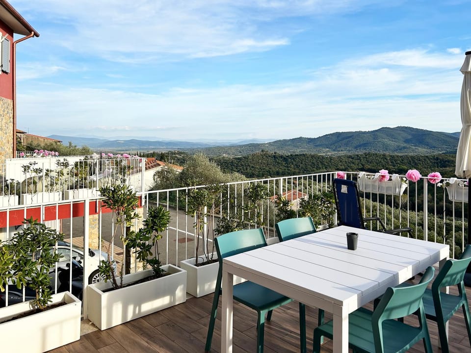 View (from property/room), Balcony/Terrace