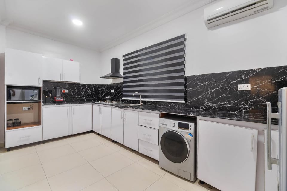 Tastefully furnished 3bedrooms lekki ikate Apartment in Lagos, Nigeria
