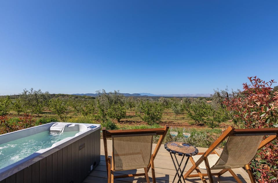 Patio, Day, Natural landscape, Bird's eye view, Summer, Hot Tub, Hot Tub, View (from property/room), Balcony/Terrace, Mountain view, Pool view, Sea view, Swimming pool, Seasons, Open Air Bath, sunbed