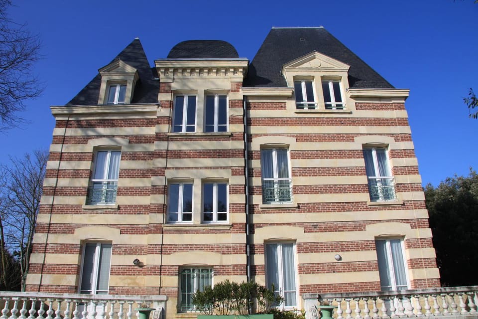 Property building, Landmark view