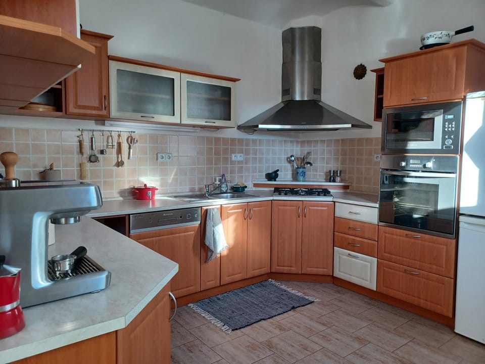 At 2 donkeys - Country life with a large kitchen Apartment in Czechia