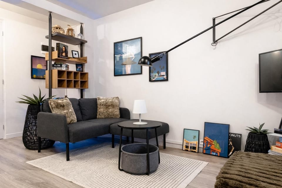 TV and multimedia, Living room, Seating area