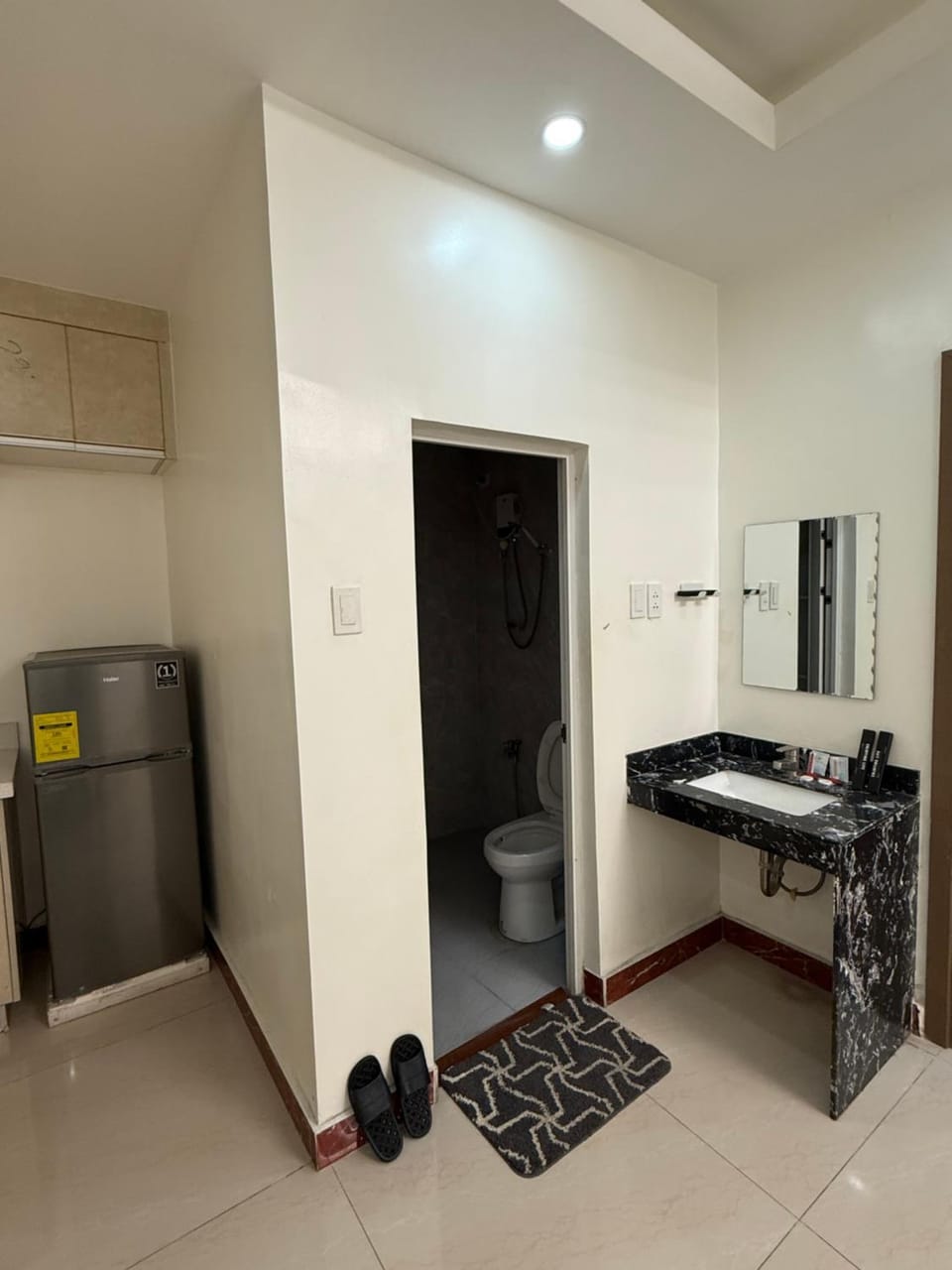 Bathroom, Kitchen or kitchenette