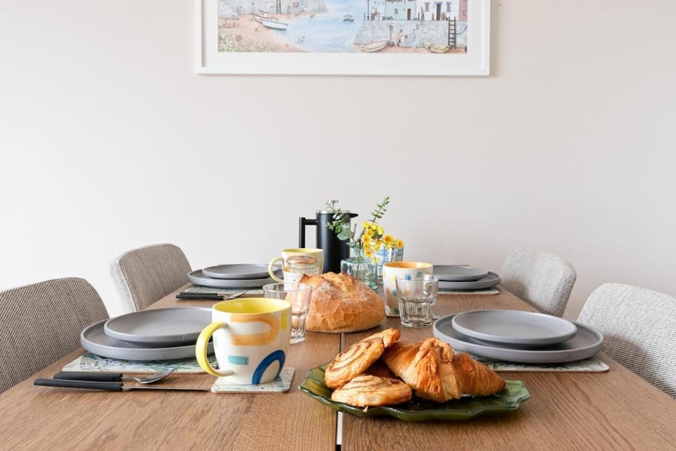 Dining area, Breakfast