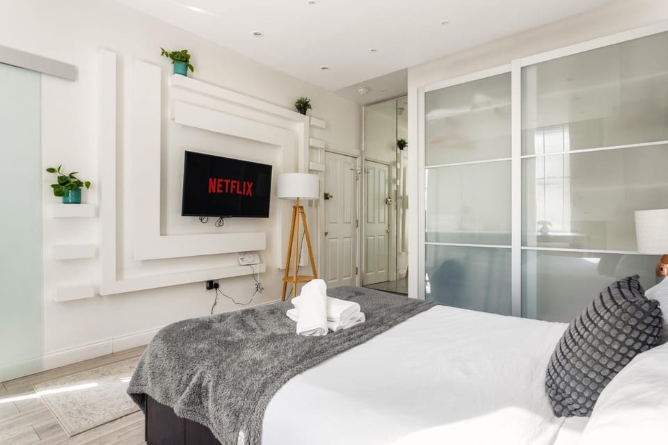 Studio Flat near Hyde Park Apartment in City of Westminster