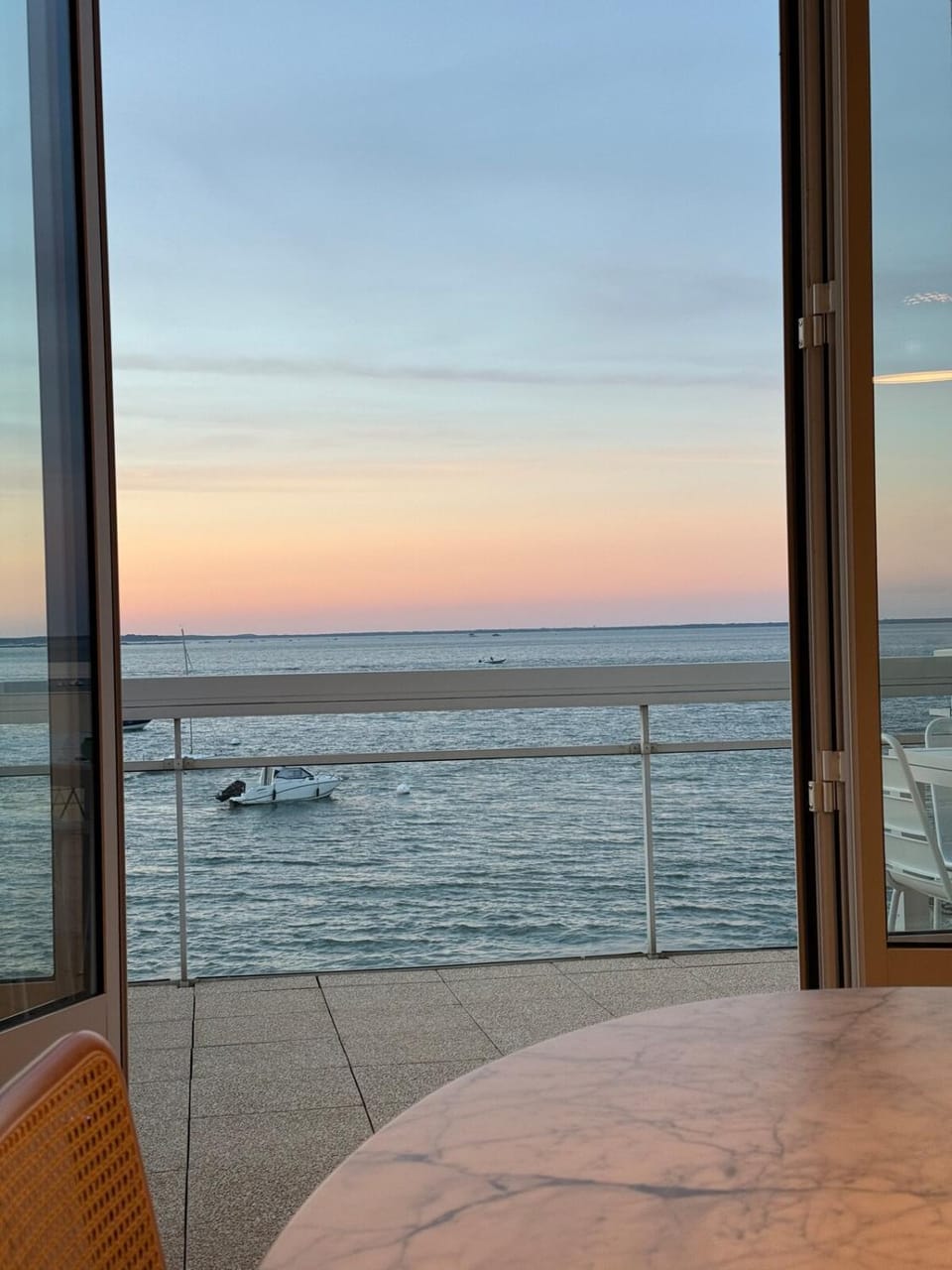 Day, Natural landscape, View (from property/room), Balcony/Terrace, Living room, Seating area, Dining area, Sea view, Sunset