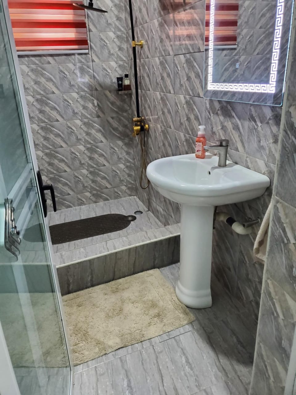 OMNI LUXURY Apartments Apartment in Kumasi