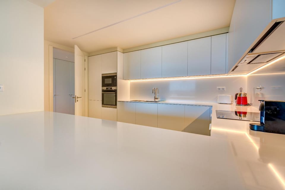 Kitchen or kitchenette, oven, stove