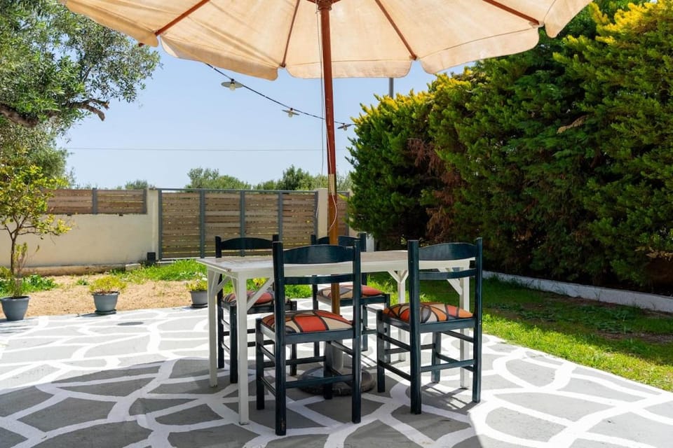 Patio, Garden, Dining area