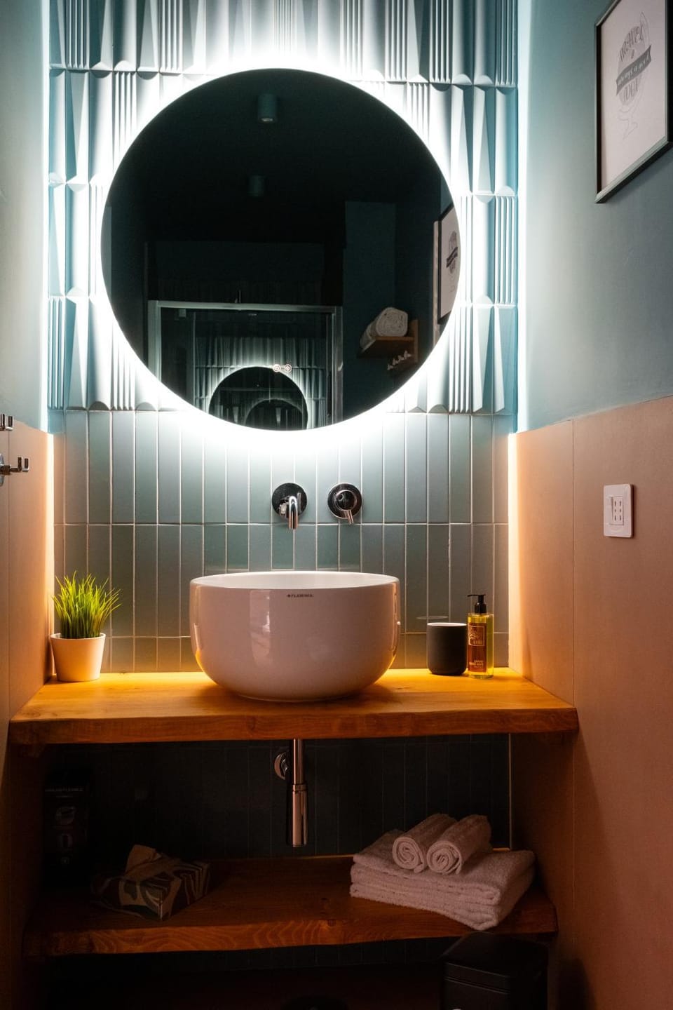 Bathroom, towels
