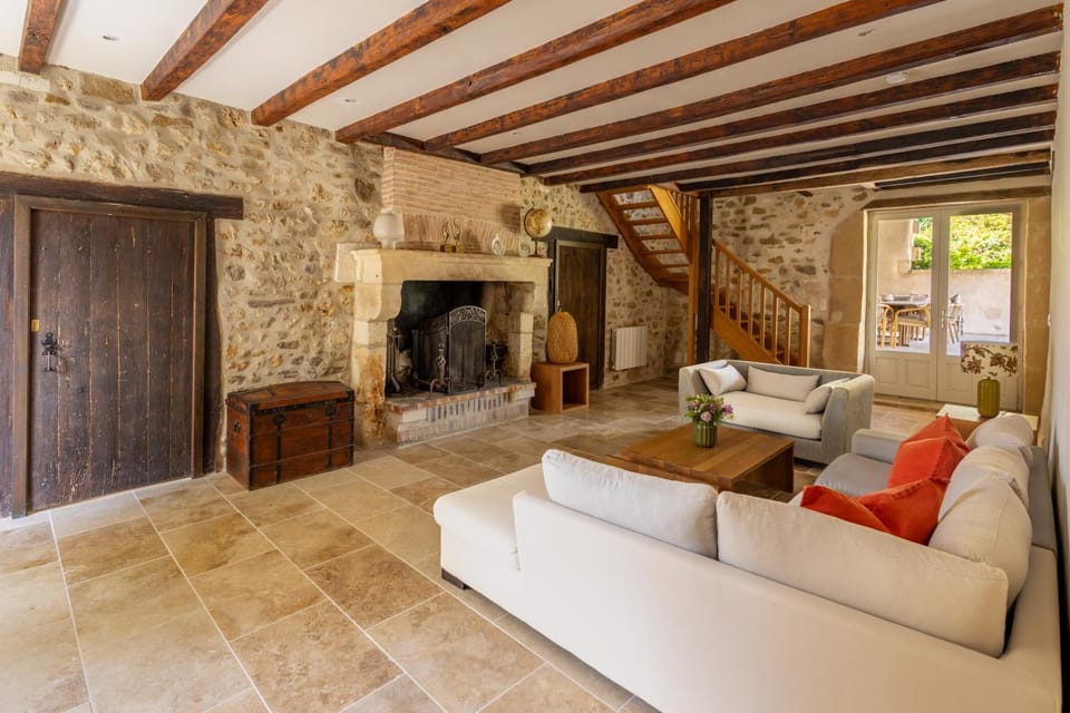 Communal lounge/ TV room, Living room