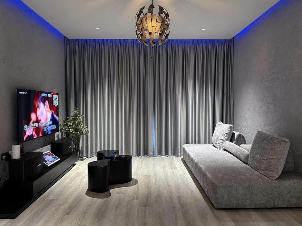 Game Room, Karaoke