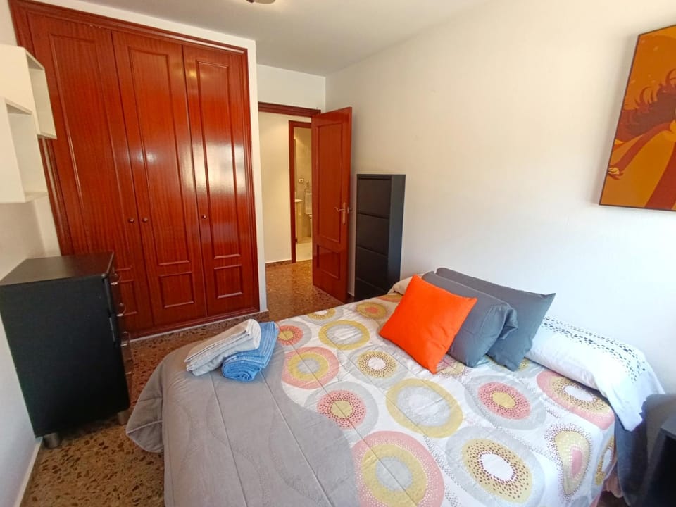 Bed, Photo of the whole room, Bedroom, wardrobe