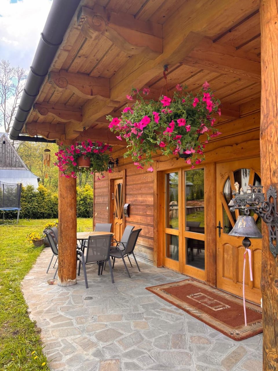 Property building, Spring, Garden, Dining area, Garden view