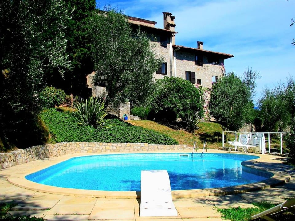 Property building, Garden, Garden view, Pool view, Swimming pool, sunbed