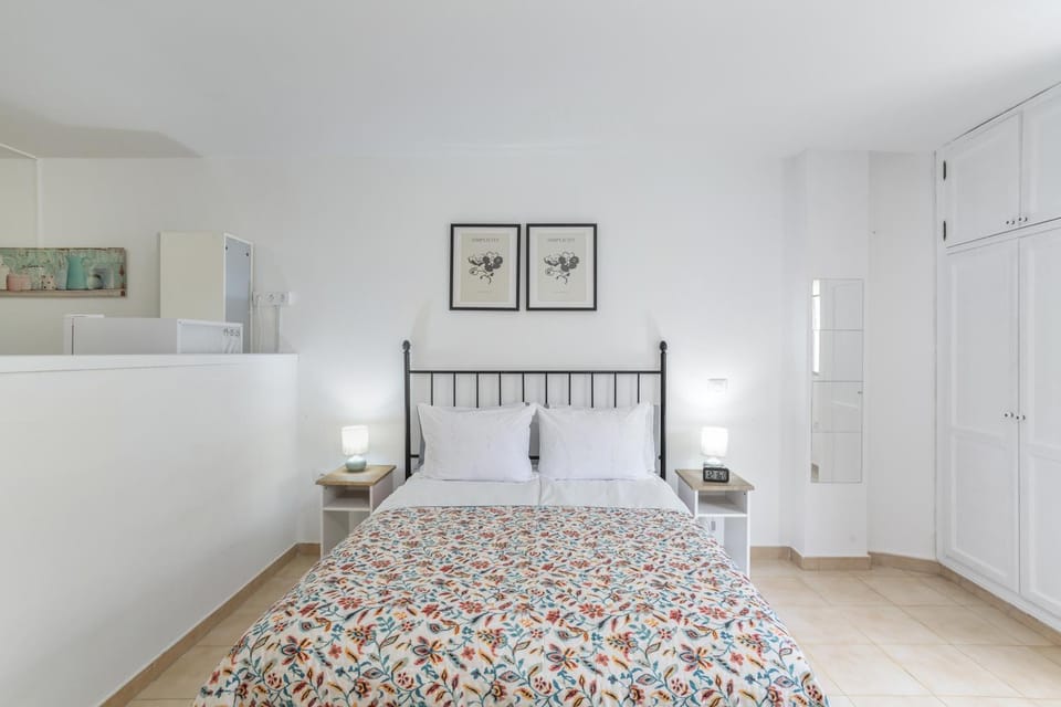 Living room, Bedroom