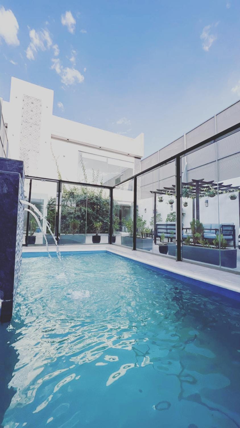 Garden, Swimming pool