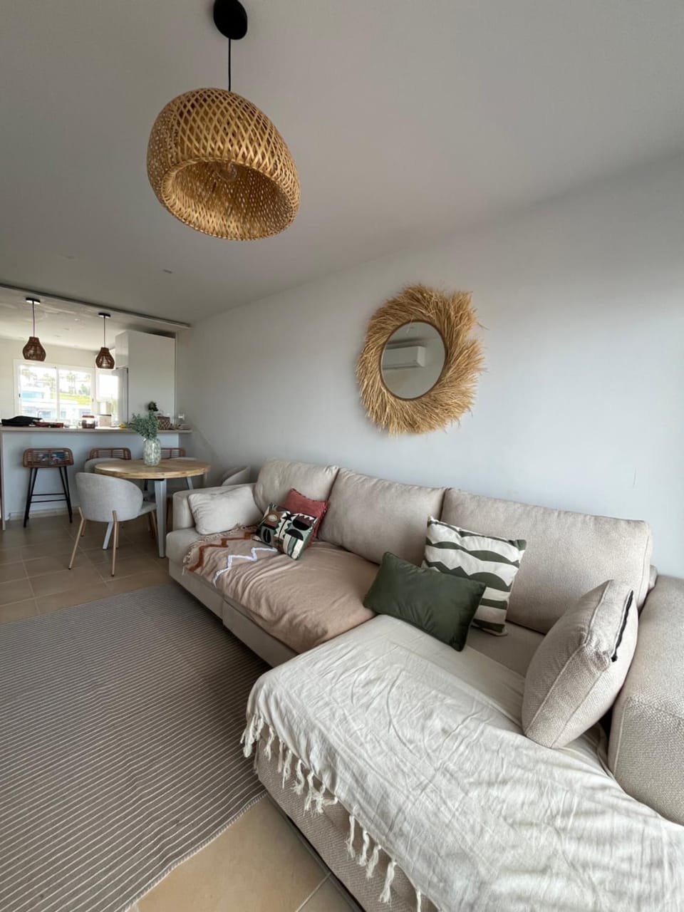 Living room, Dining area