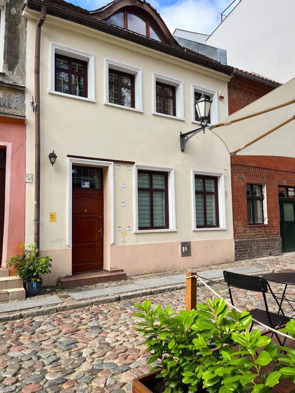 Property building, Day