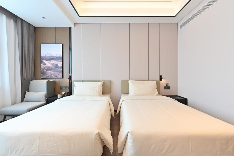 Atour Hotel Tianjin Xiqing North Avenue Hotel in Tianjin