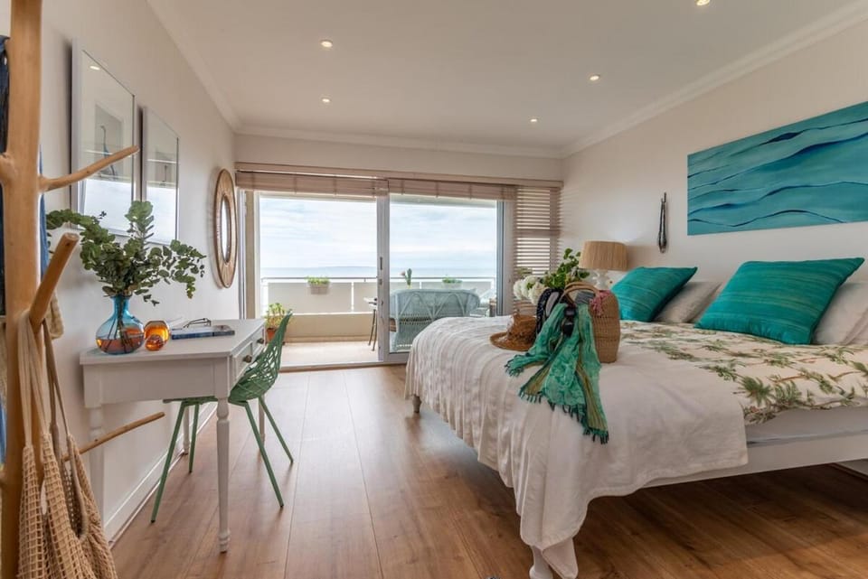 The Big Blue - beach living near V&A Waterfront Apartment in Cape Town