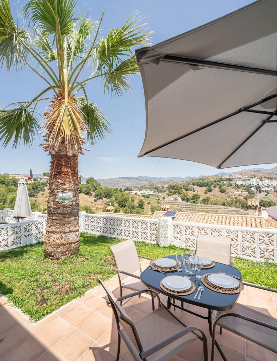 Day, Natural landscape, View (from property/room), Balcony/Terrace