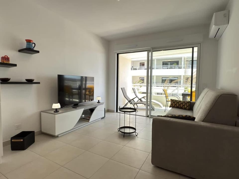 Valras-Loc Archipel Panarea Appartement climatise Apartment in Occitanie