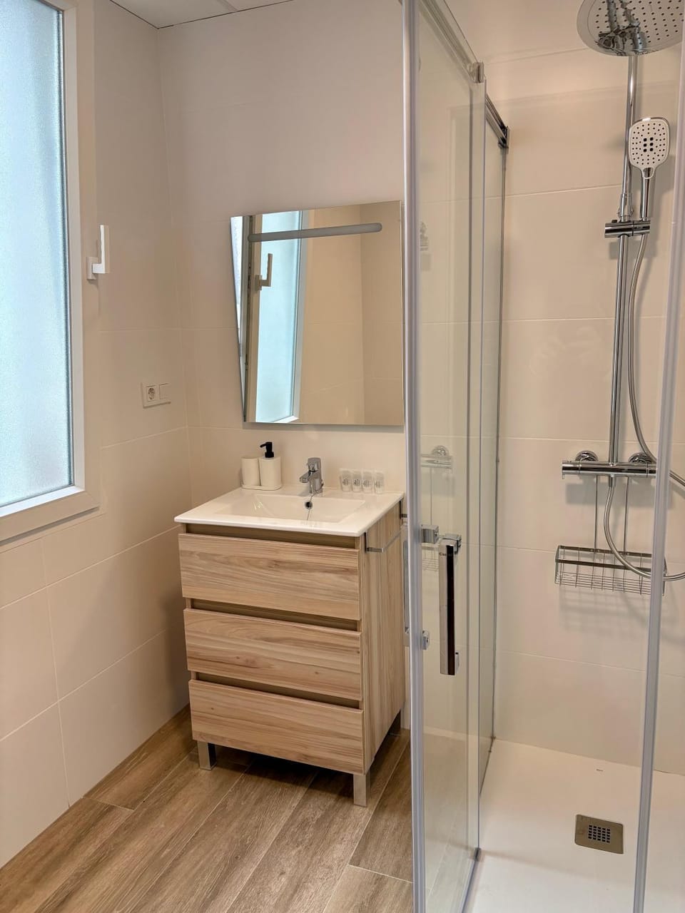 Bathroom, towels