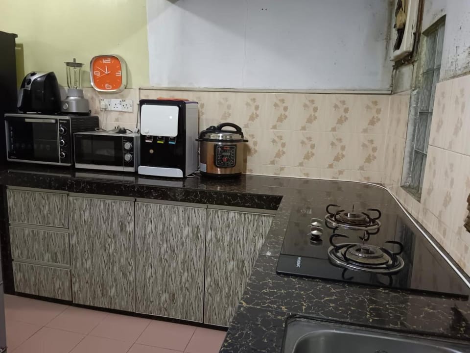 Dinie's Homestay, Petaling Jaya Selangor House in Petaling Jaya