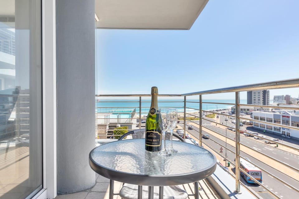 Horizon Bay 206 by HMH Apartment in Cape Town