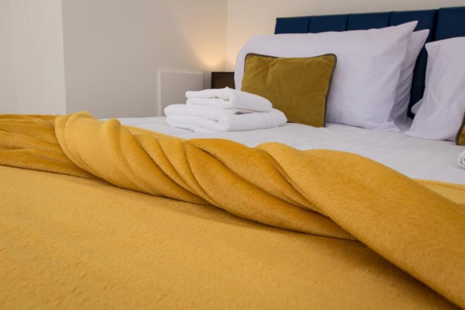 Brand New, Immaculate 3 Bed 3 Shower room House House in Enfield