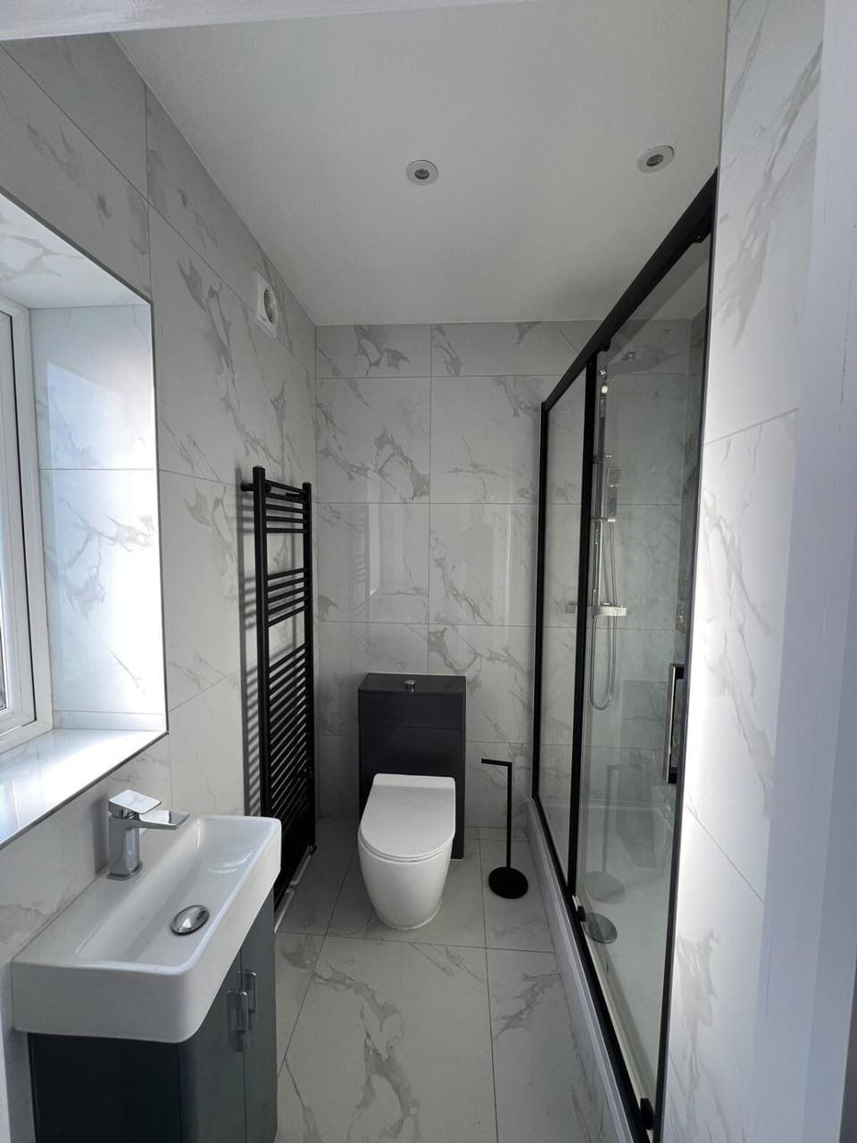 Brand New, Immaculate 3 Bed 3 Shower room House House in Enfield