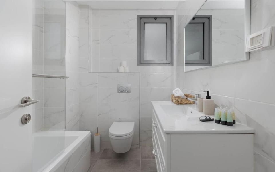 Toilet, Bathroom, Bath, towels