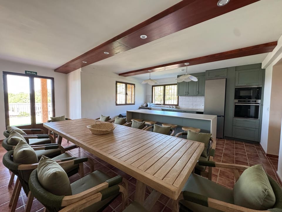 Kitchen or kitchenette, Seating area, Dining area, minibar, oven