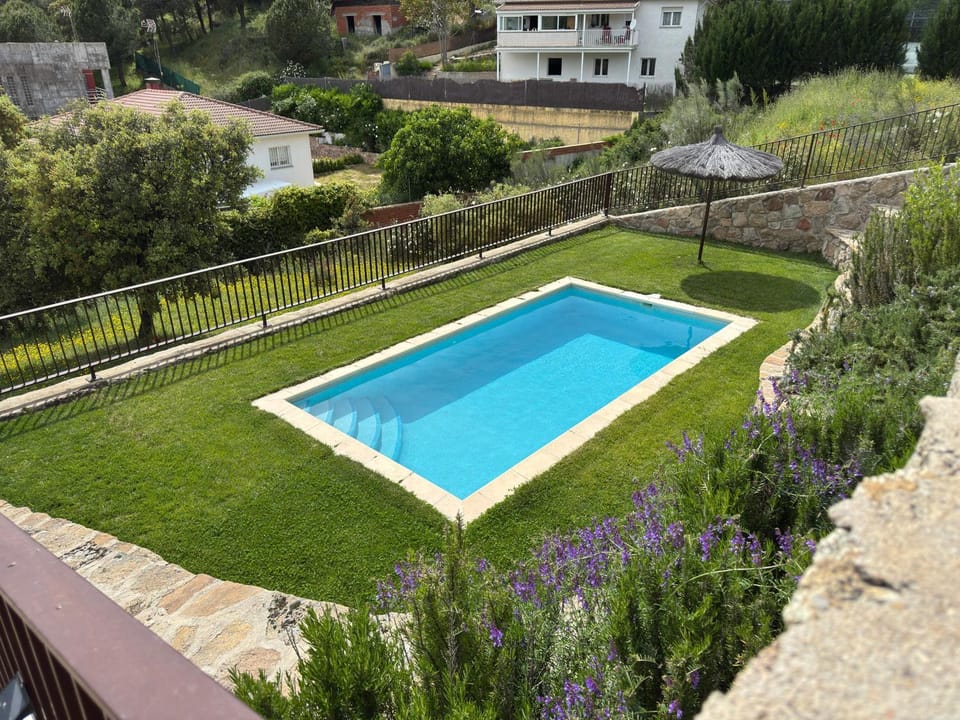Day, Garden, Garden view, Pool view, Swimming pool, sunbed