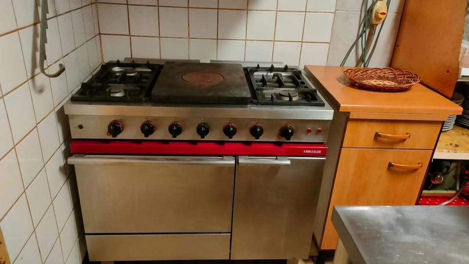 Kitchen or kitchenette